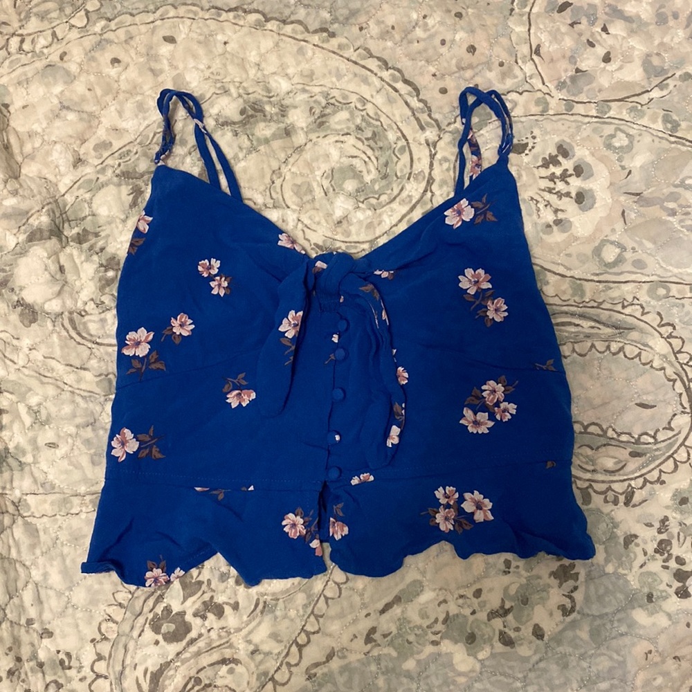 Blue Foral Crop Top with buttons purple flowers ruffle size M American Eagle